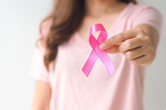 رییس انجمن بیماریهای سینه: در هر ۳۰ تا ۴۰ دقیقه یک خانم به سرطان سینه مبتلا میشود