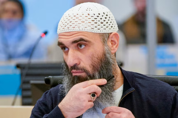 لهجومه على مهرجان للمثليين عام 2022.. الحُكم على نرويجي من أصل إيراني بالسجن 30 عامًا