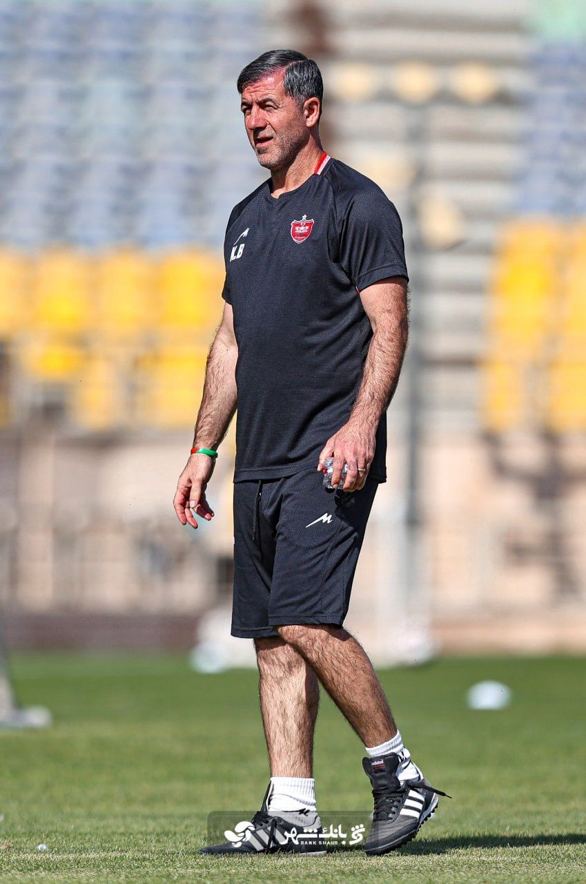 کریم باقری: اوسمار در بازی پرسپولیس-تراکتور روی نیمکت نمی‌نشیند