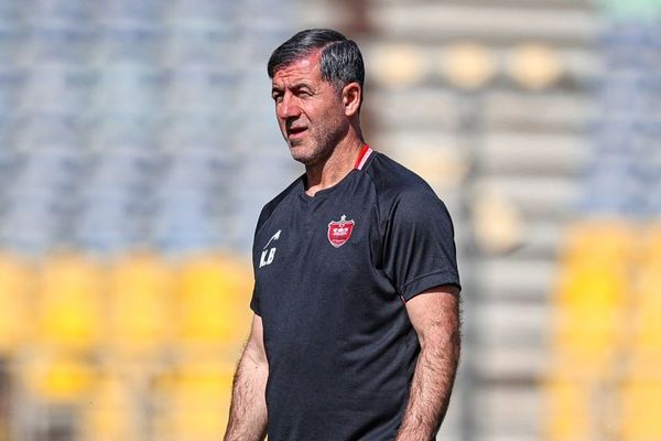 کریم باقری: اوسمار در بازی پرسپولیس-تراکتور روی نیمکت نمینشیند