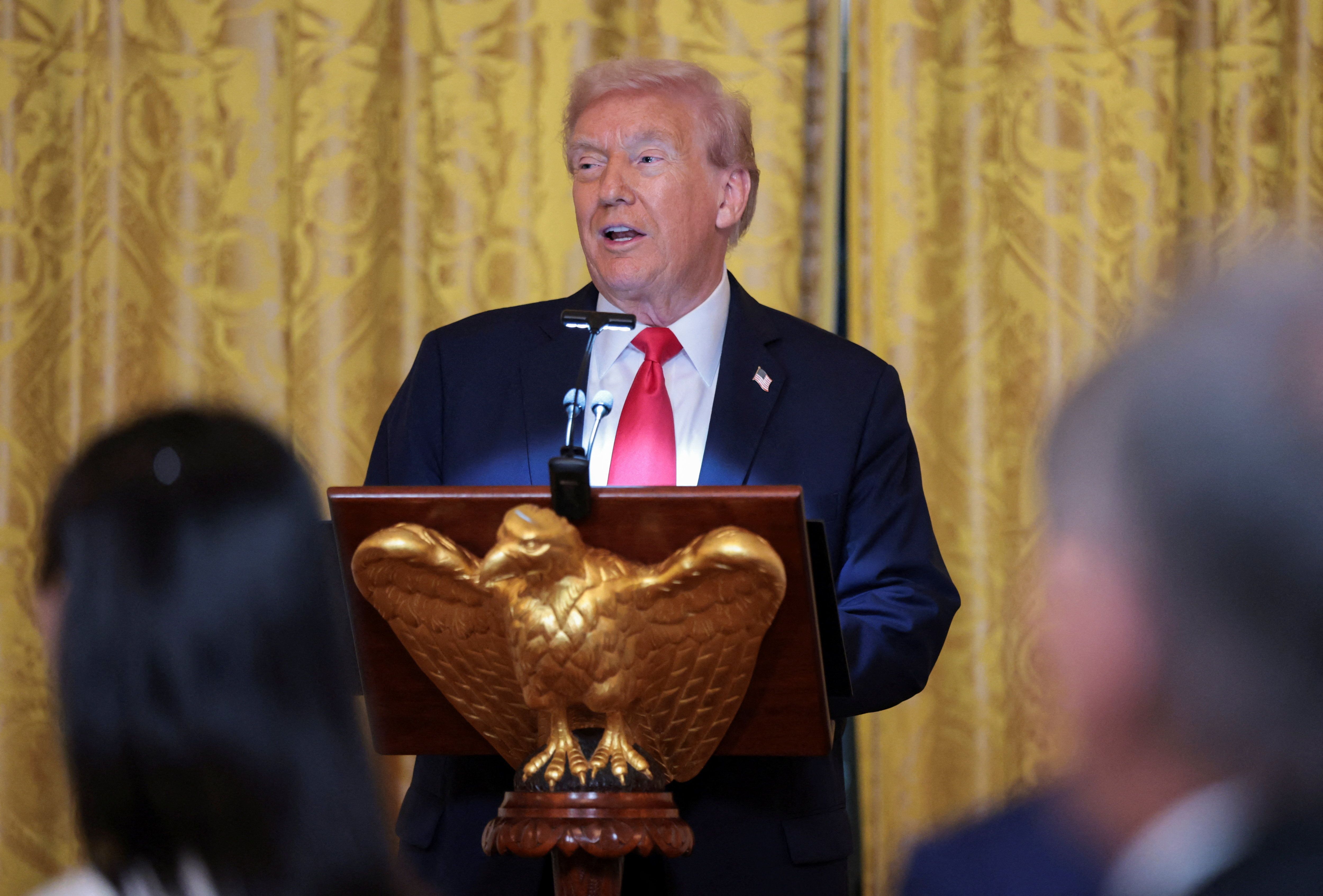 ترامپ تایید کرد مجوز انجام عملیات مخفیانه در ونزوئلا را به سیا داده است