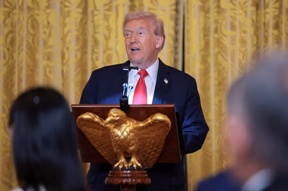 ترامپ تایید کرد مجوز انجام عملیات مخفیانه در ونزوئلا را به سیا داده است