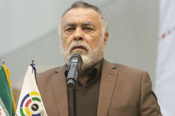 مشاور فرمانده سپاه: اگر کسی ما را تهدید کند دهانش را میشکنیم