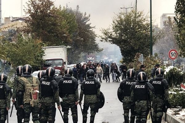 حقوقيون يطالبون الأمم المتحدة بالتحقيق في قمع احتجاجات إيران عام 2019