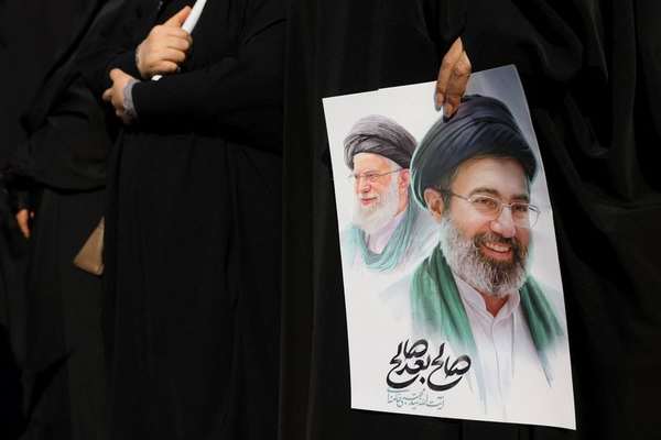 ترامپ: روشن نیست مجتبی خامنهای هنوز زنده باشد