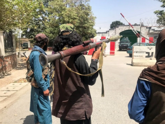 زعيم "القاعدة": نقل القيادة المؤقتة للتنظيم إلى أفغانستان حال سقوط النظام الإيراني