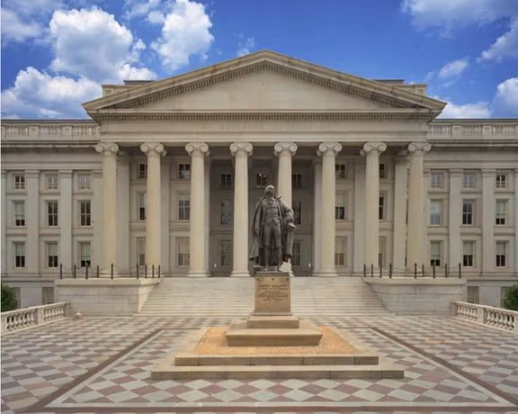 واشنطن تفرض عقوبات على4من كبار مسؤولي استخبارات "الثوري الإيراني" لاعتقال مواطنين أميركيين