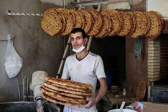 وزیر کشور گزارشها را درباره محدودیت فروش نان در ایران غلط دانست