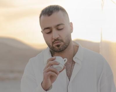 توماج صالحی به دلیل انتشار آهنگ «تیفوس» محاکمه میشود