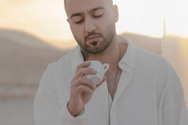 قضاء النظام الإيراني يتهم مغني الراب توماج صالحي بـ"الإفساد في الأرض"