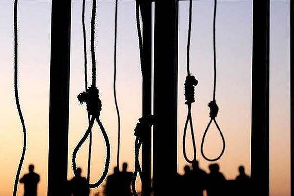 "العفو الدولية" تتهم 87 مسؤولاً في النظام الإيراني بارتكاب "جرائم ضد الإنسانية"