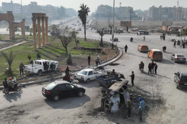 "نيويورك تايمز": إيران تبدأ إجلاء مسؤوليها وقواتها العسكرية من سوريا