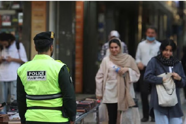 Australia, UK ministers rap Iran over human rights violations