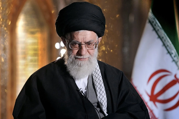 خامنئي مهددا إسرائيل: إذا اقتضى الأمر سنستخدم صواريخنا مرة أخرى