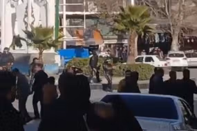 لحظه شلیک ماموران به معترضان در کوهدشت