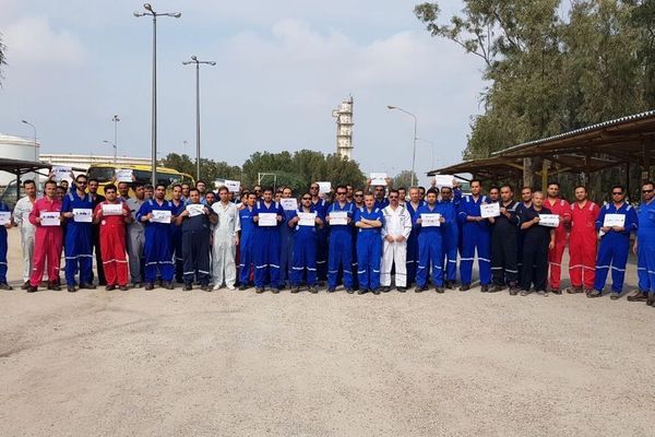 احتجاجات وإضرابات لعمال النفط والغاز في إيران ومزارعون يحتجون على "نقص الديزل"