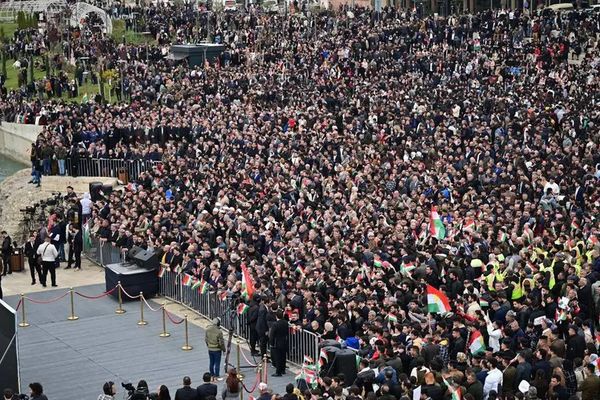 بعد احتشاد الآلاف في كردستان العراق.. إيران تدافع مجددًا عن الهجوم الصاروخي على أربيل