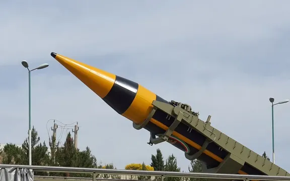 State TV and Guards outlet at odds over Iran missile test reports