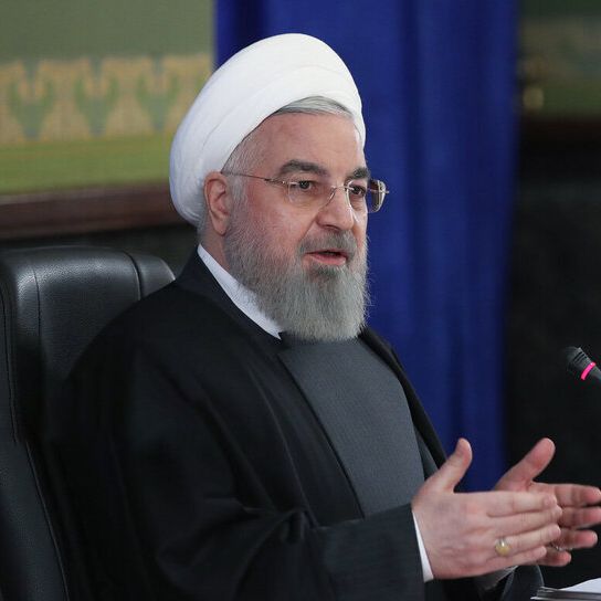 حسن روحانی: خدا نیامرزد کسانی را که نگذاشتند با برخی همسایگان روابط خوبی داشته باشیم