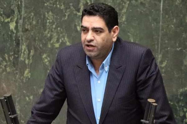 بیگدلی، نماینده مجلس: با هزار مکافات آب شرب را به روستا میبریم که باغچه آب بدهند