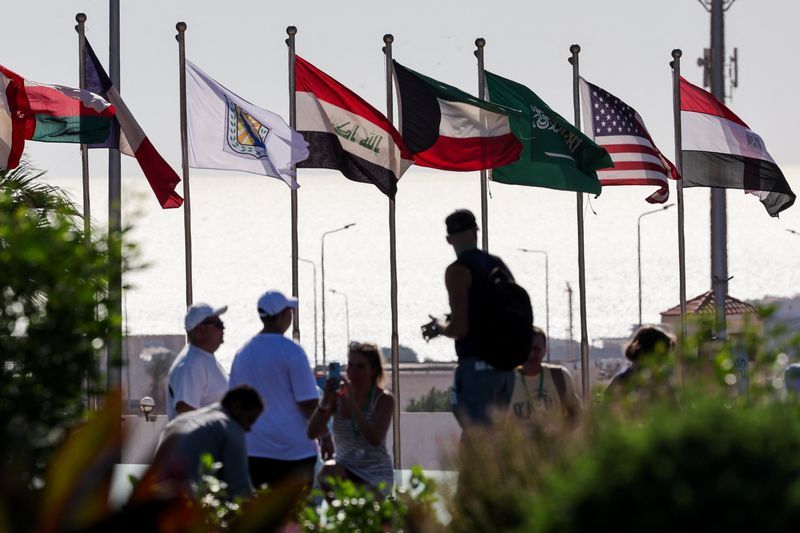 همه در شرم‌الشیخ، به جز تهران