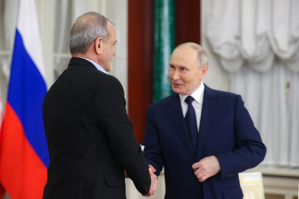 Pezeshkian turns to Putin for support as UN sanctions deadline nears