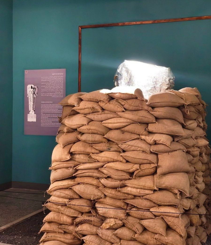 عایق‌بندی مجسمه داریوش