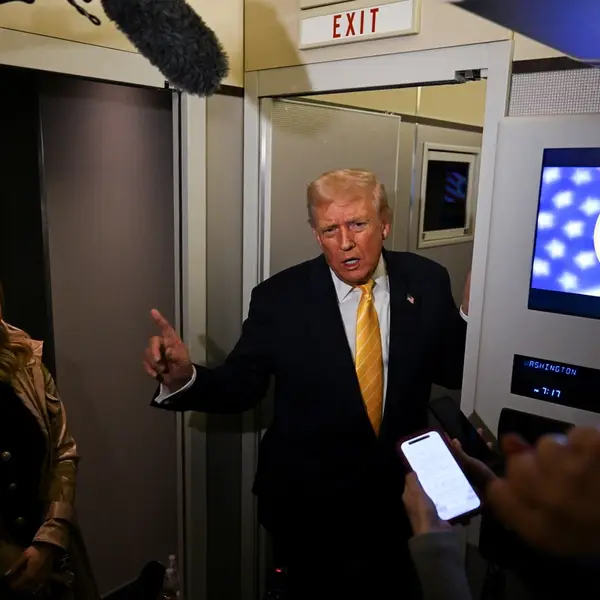 ترامپ: قصد دارم هفته آینده از بیبیسی شکايت کنم، با استارمر در این باره صحبت خواهم کرد