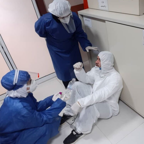 رییس هیات مدیره پزشکان متخصص داخلی: جامعه پزشکی خسته شده است