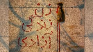 روز جهانی زنان؛ جنبش مهسا نتیجه بیش از ۱۰۰ سال مبارزه زنان است