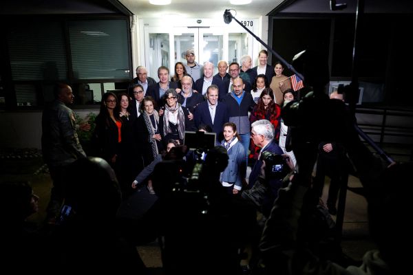 Five American Hostages Arrive Home, Ending ‘Nightmare’