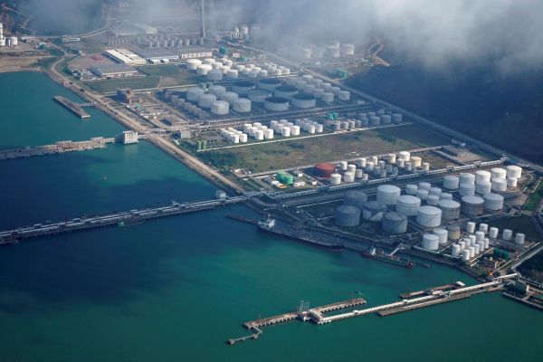 Iran Reducing Oil Exports To China, Demanding Higher Price - Reuters