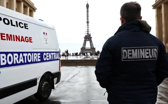 پلیس فرانسه اعلام کرد شعلههای آتش در شفت آسانسور برج ایفل مشاهده شده است