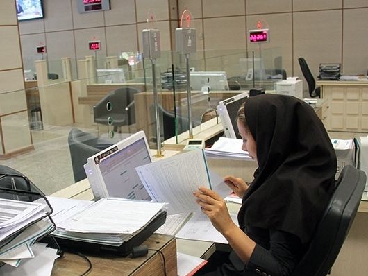 دبیر کانون بانکهای خصوصی: مشتریها قید بانکی را که تذکر حجاب میدهند، میزنند