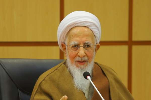 جوادی آملی، مرجع تقلید: بازگشت از امامت امت به شاهنشاهی، خطر بزرگی است