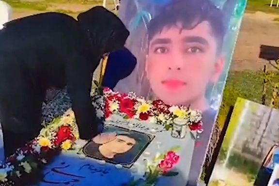 والدة شاب قُتل في الاحتجاجات: الفجوة بين الشعب والنظام لن تسد بهذه المناظرات السخيفة