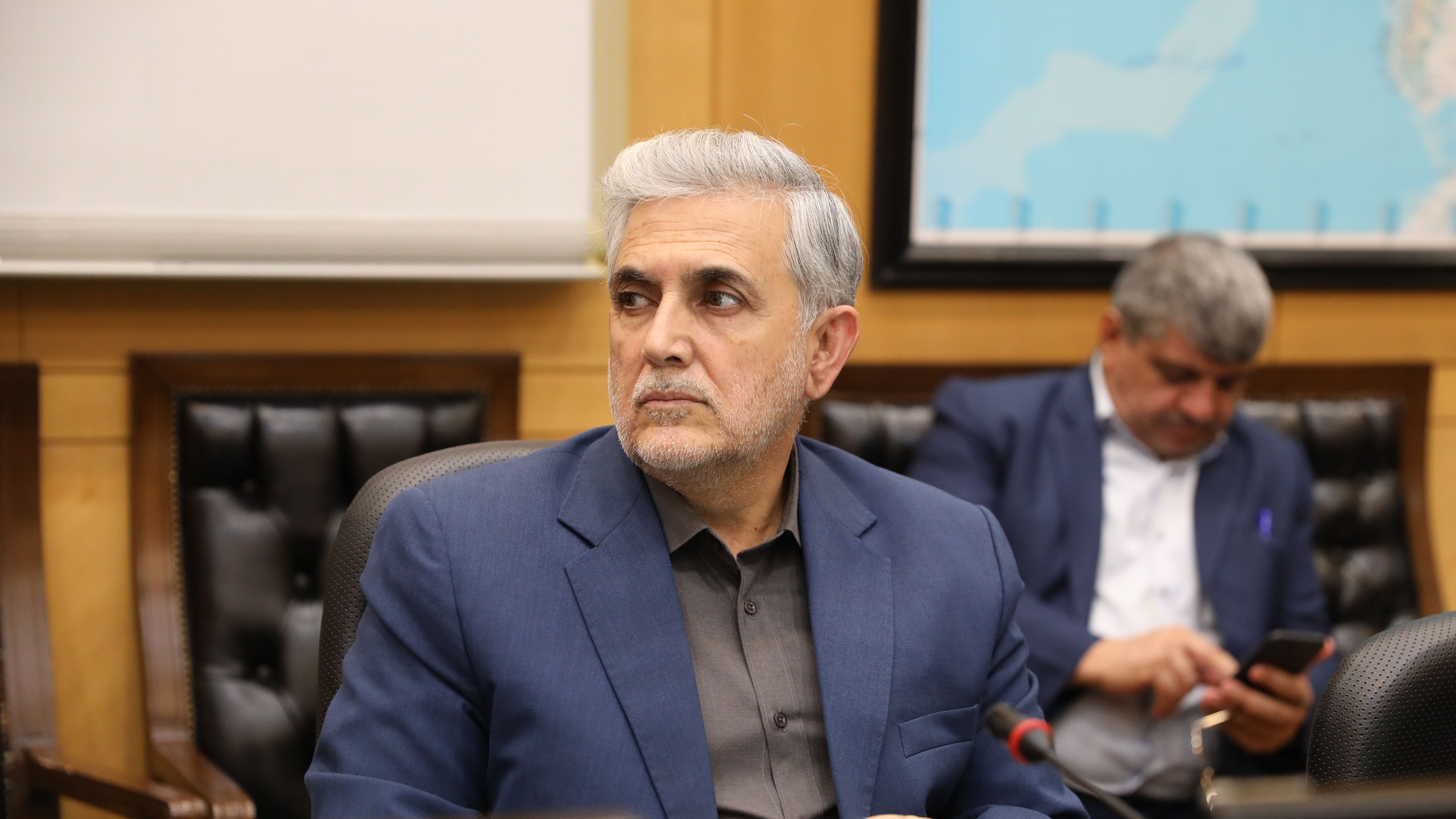 عضو کمیسیون اجتماعی مجلس: تورم و گرانی یقه جامعه را گرفته است