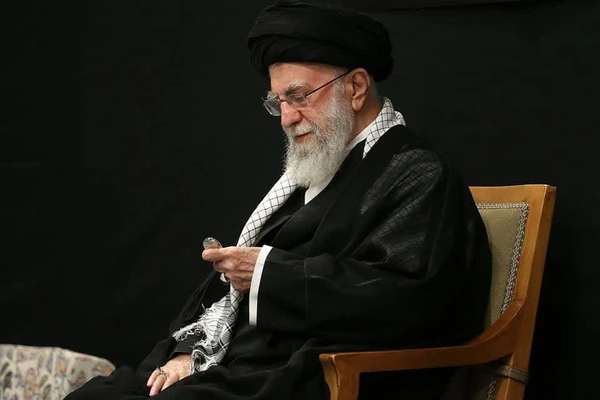 امامجمعه قم: یکی از دغدغههای خامنهای تورم و مسئله قیمتهاست