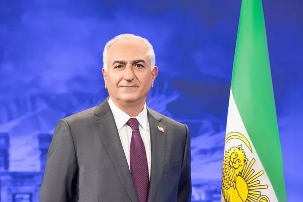 دفتر شاهزاده رضا پهلوی: به جهان نشان دهید تیم واقعی ایران، مردم ایران هستند