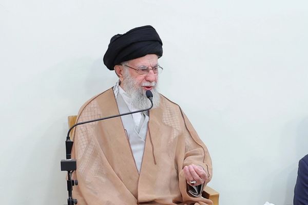 خامنئي ينفي وجود "فساد ممنهج" في إيران.. ويطالب المسؤولين بالابتعاد عن مواطن الشبهات