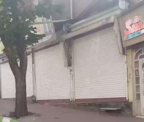 إضراب واسع بسوق مدينة سقز الإيرانية احتجاجا على محاولة الأمن إخفاء قبر "مهسا أميني"