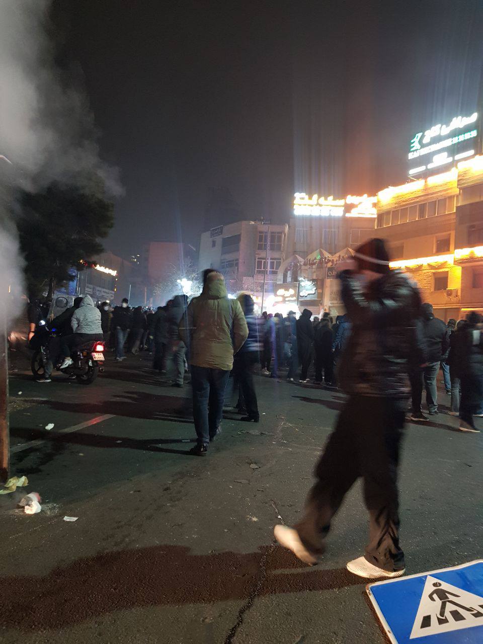 شاهد عيان:  ليلة 9 يناير كانت "جحيمًا حقيقيًا" في طهران 