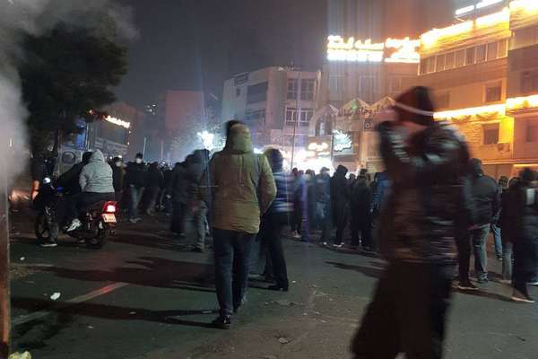 روایت یک شاهد عینی از شب ۱۹ دی: تهران یک جهنم واقعی بود