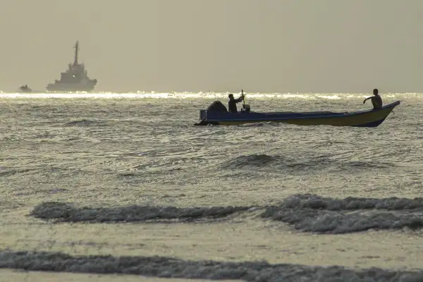 US sanctions Iran's Hormuz scheme amid shipping standoff