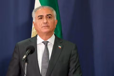 دفتر رسانهای شاهزاده رضا پهلوی یاد فوتبالیستها و فوتبالدوستان جاویدنام را گرامی داشت