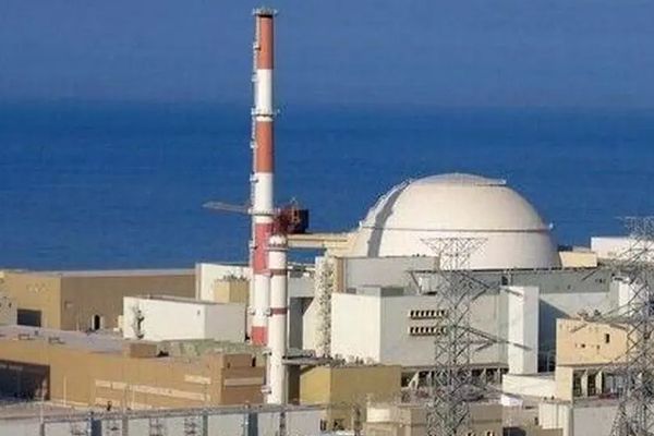 مسؤول روسي يحذر إسرائيل: قصف مفاعل بوشهر "لعبة خطيرة" قد يقود إلى كارثة في الشرق الأوسط