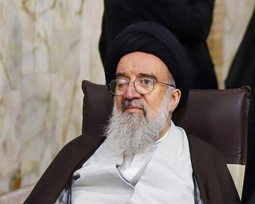 خطيب جمعة طهران: انخفاض العملة المحلية إهانة.. وتحديد سعر الدولار يتم في الخارج