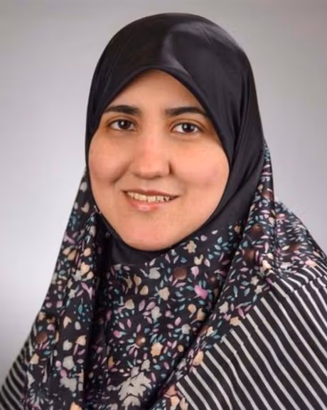 عضو بمجلس النواب الأميركي يطالب بسحب ترخيص ابنة أمين مجلس الأمن القومي الإيراني