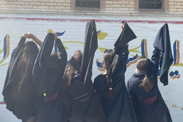 تقرير "هيومن رايتس ووتش" عن "القتل المنهجي والتعذيب" للأطفال أثناء الاحتجاجات في إيران