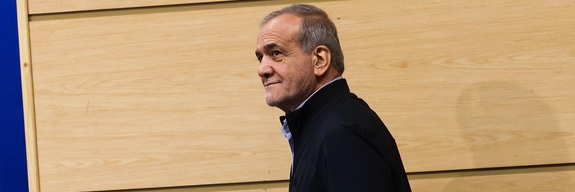 عضو کمیسیون امنیت ملی مجلس: دنیا منتظر است مواضع پزشکیان را بداند